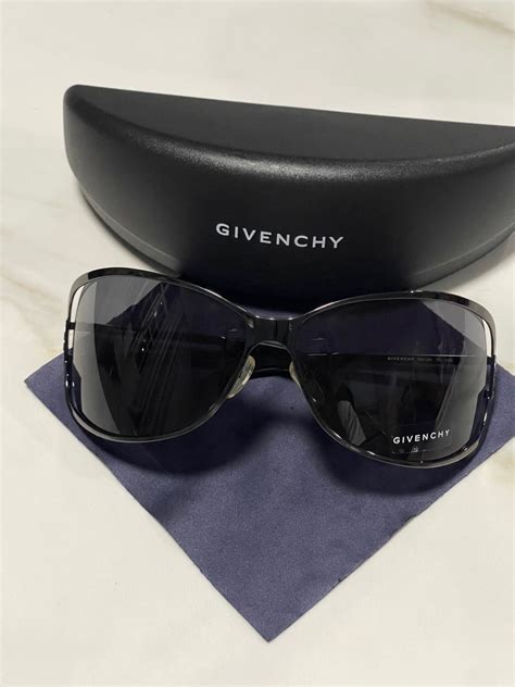 givenchy sgv 884|Givenchy Women's SGV884M.